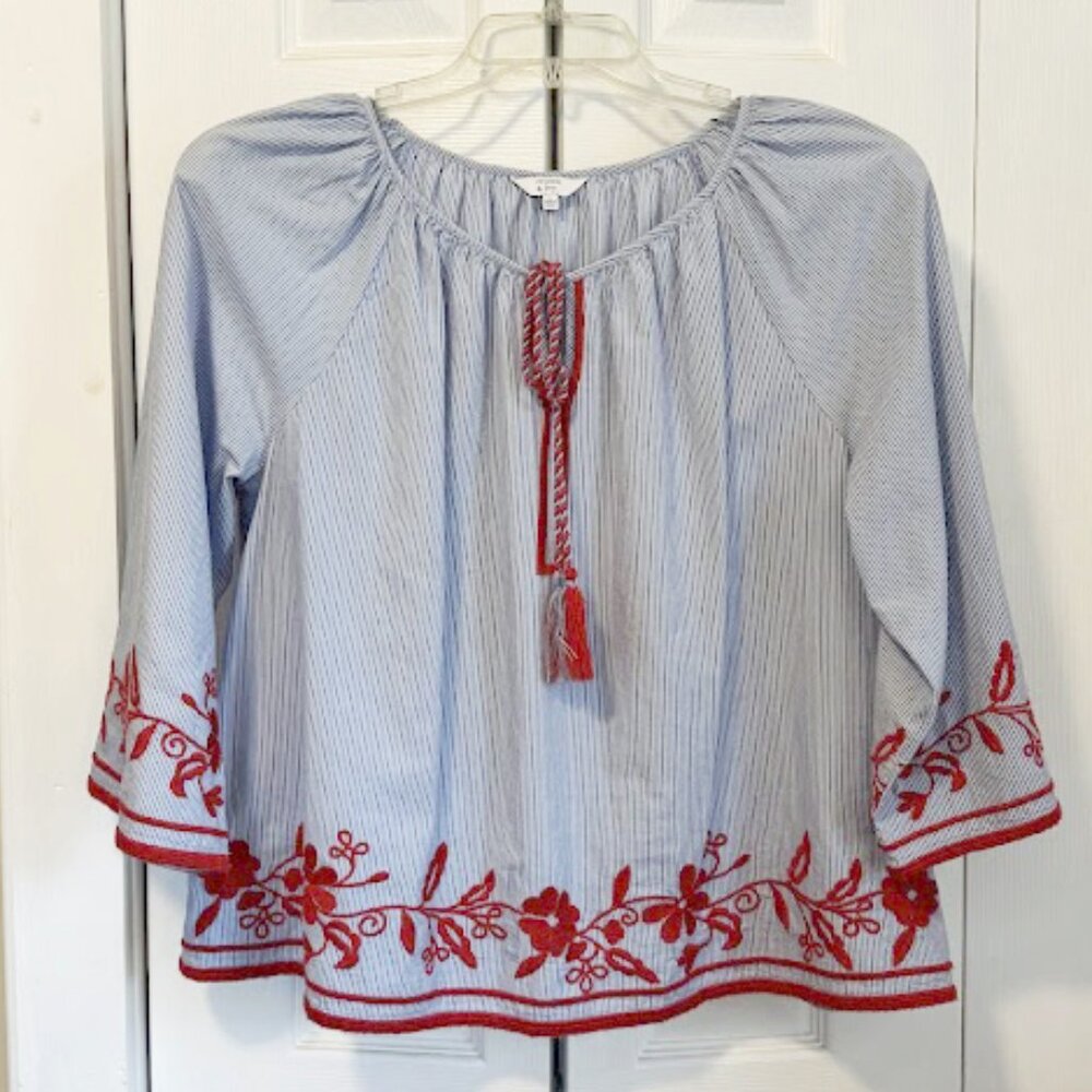 Crown & Ivy Blue Pinstripe 100% Cotton 3/4 L/S Red Embroidery Shirt Size L